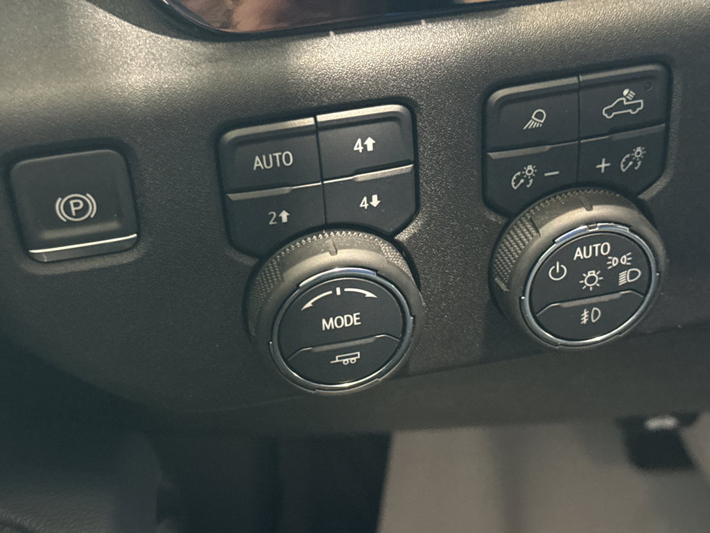 Used 2024 Chevrolet Silverado 2500 High Country w/ Technology Package image 29