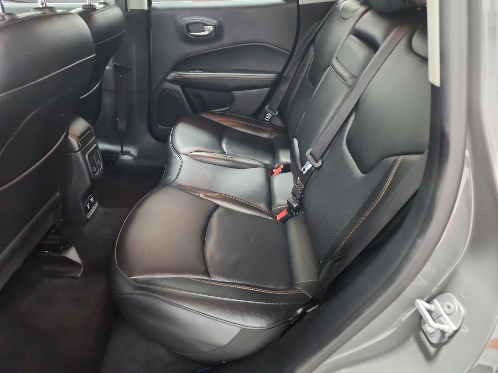 Used 2019 Jeep Compass Limited AWD/4WD image 14