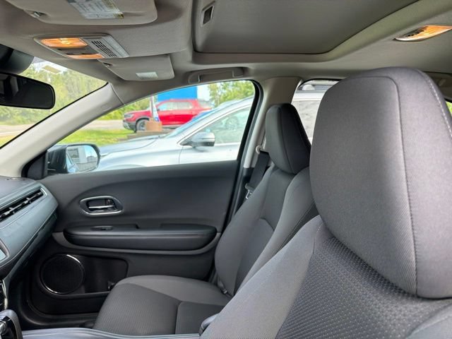 Used 2022 Honda HR-V EX image 9