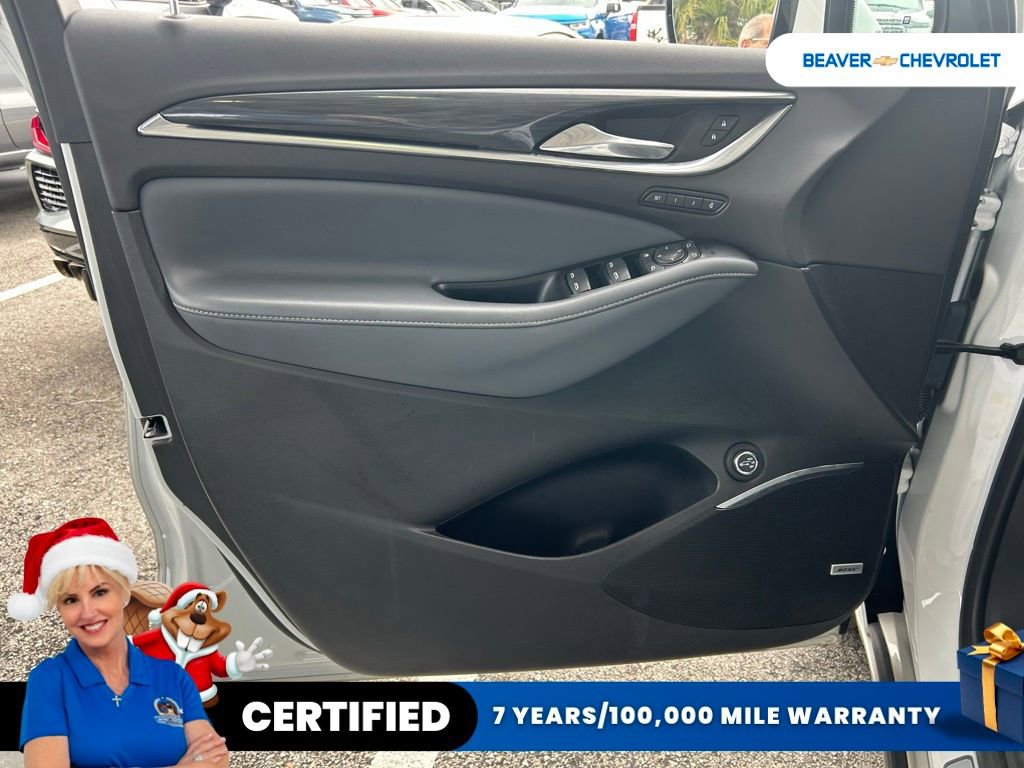Used 2024 Buick Enclave Premium image 10