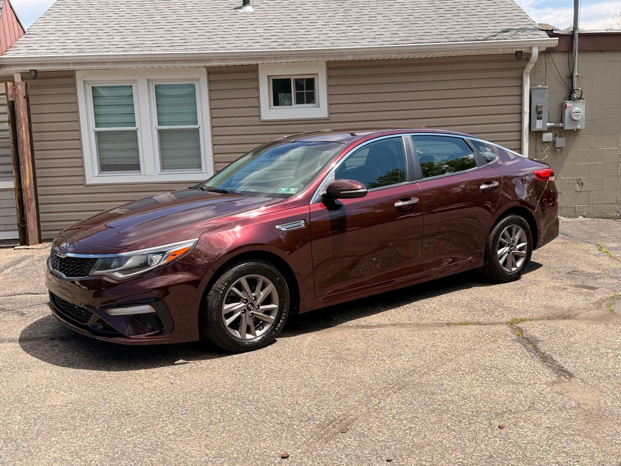 Used 2020 Kia Optima LX FWD image 2