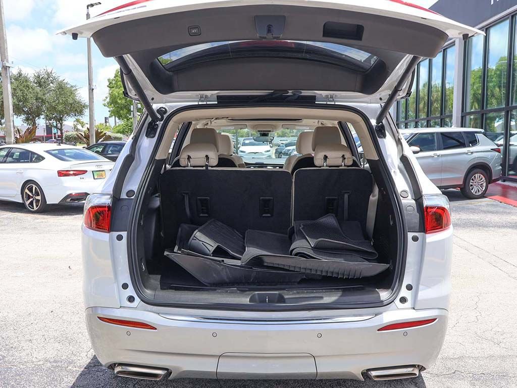 Used 2023 Buick Enclave Premium w/ Experience Buick Package FWD image 23
