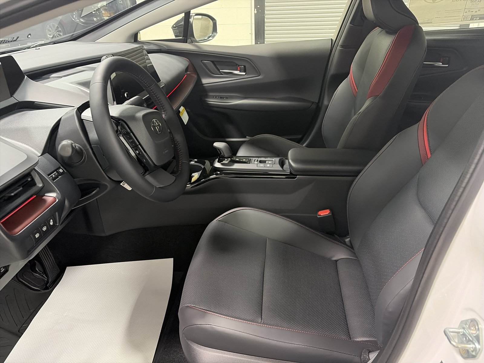 New 2026 Toyota Prius Plug-In Hybrid FWD image 13