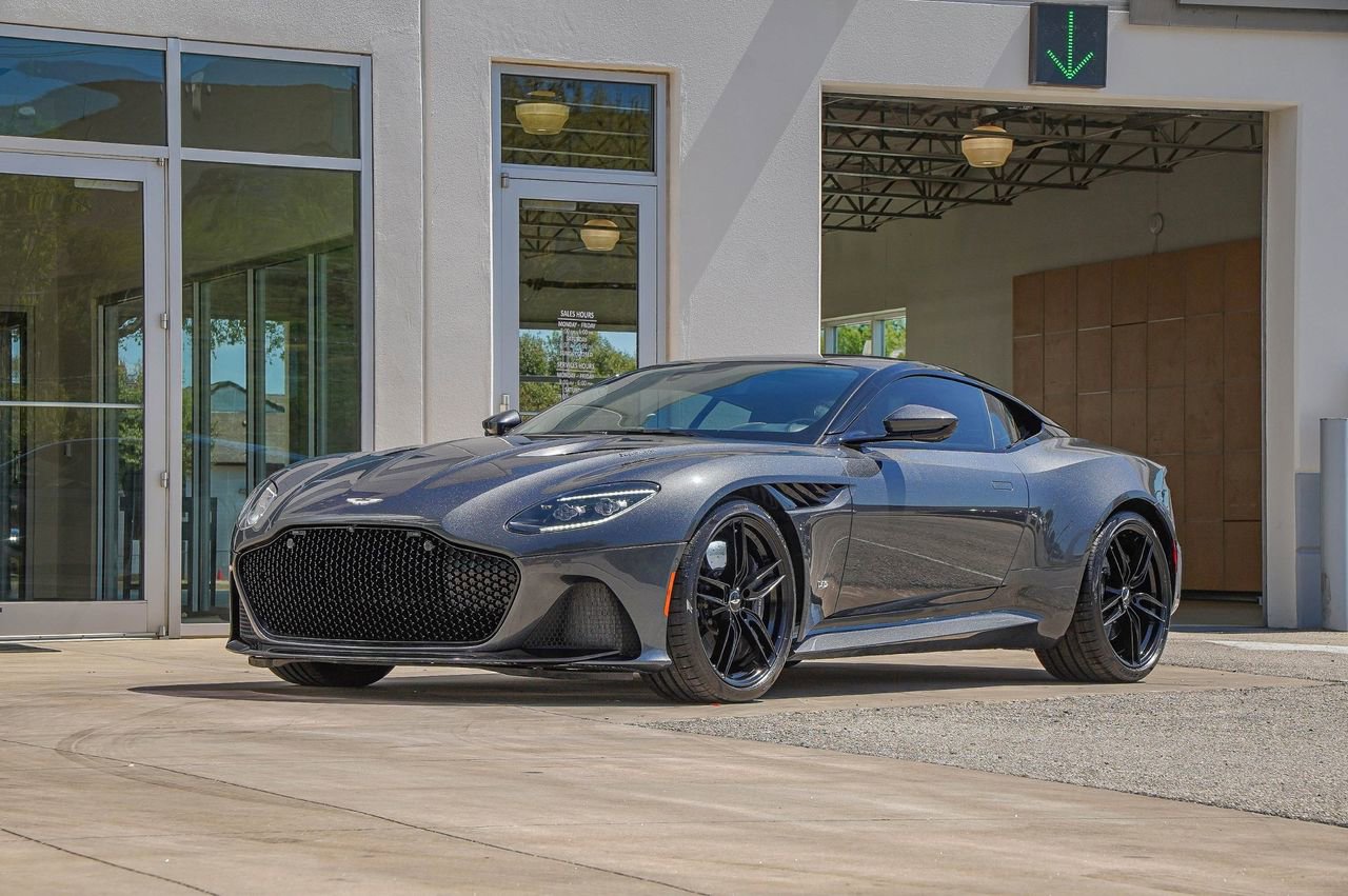 Used 2019 Aston Martin DBS Superleggera image 11