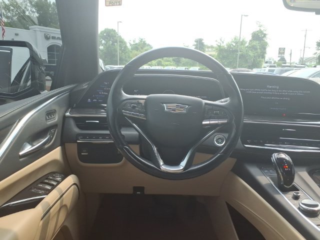 Used 2023 Cadillac Escalade ESV Premium Luxury AWD/4WD image 21