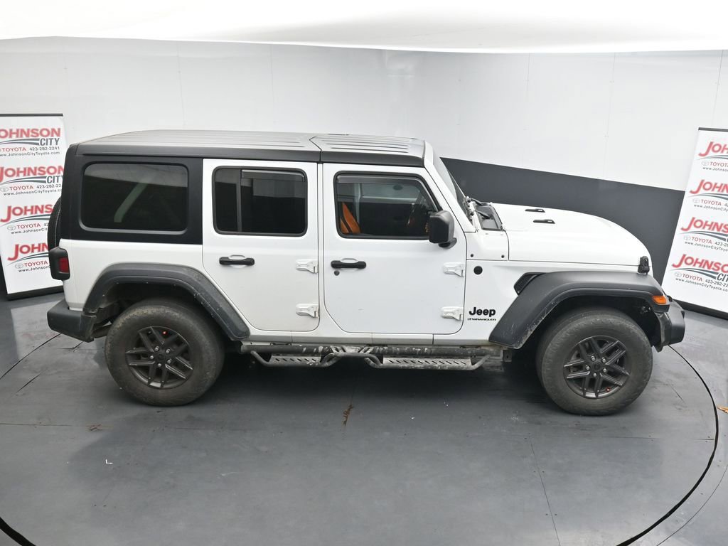 Used 2024 Jeep Wrangler Sport S image 17