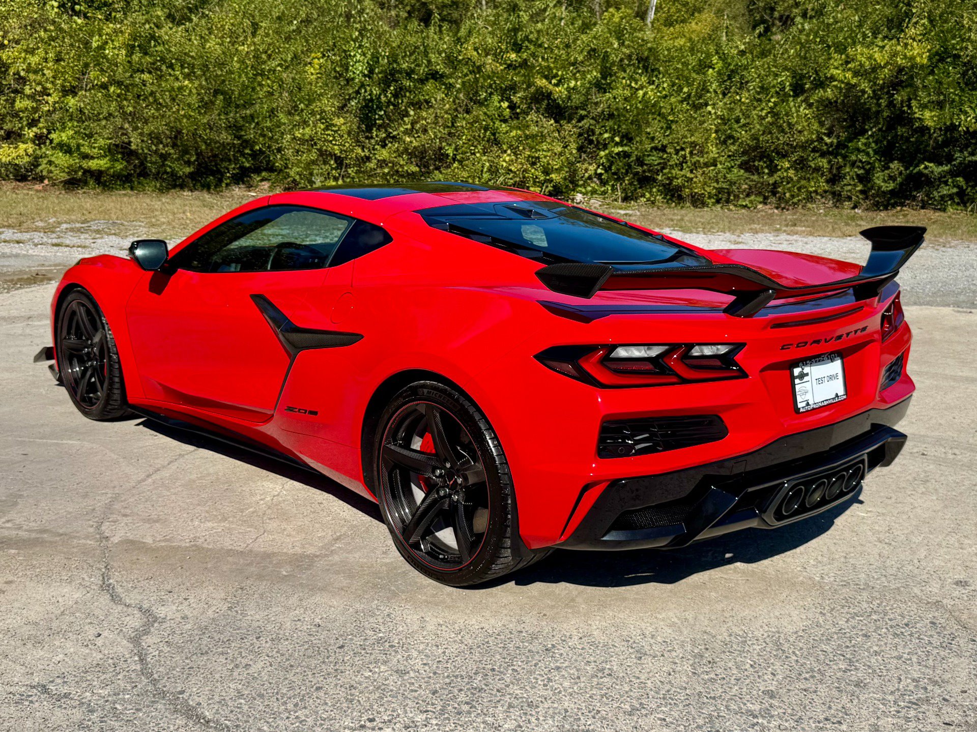 Used 2024 Chevrolet Corvette Z06 w/ Z07 Performance Package RWD image 4