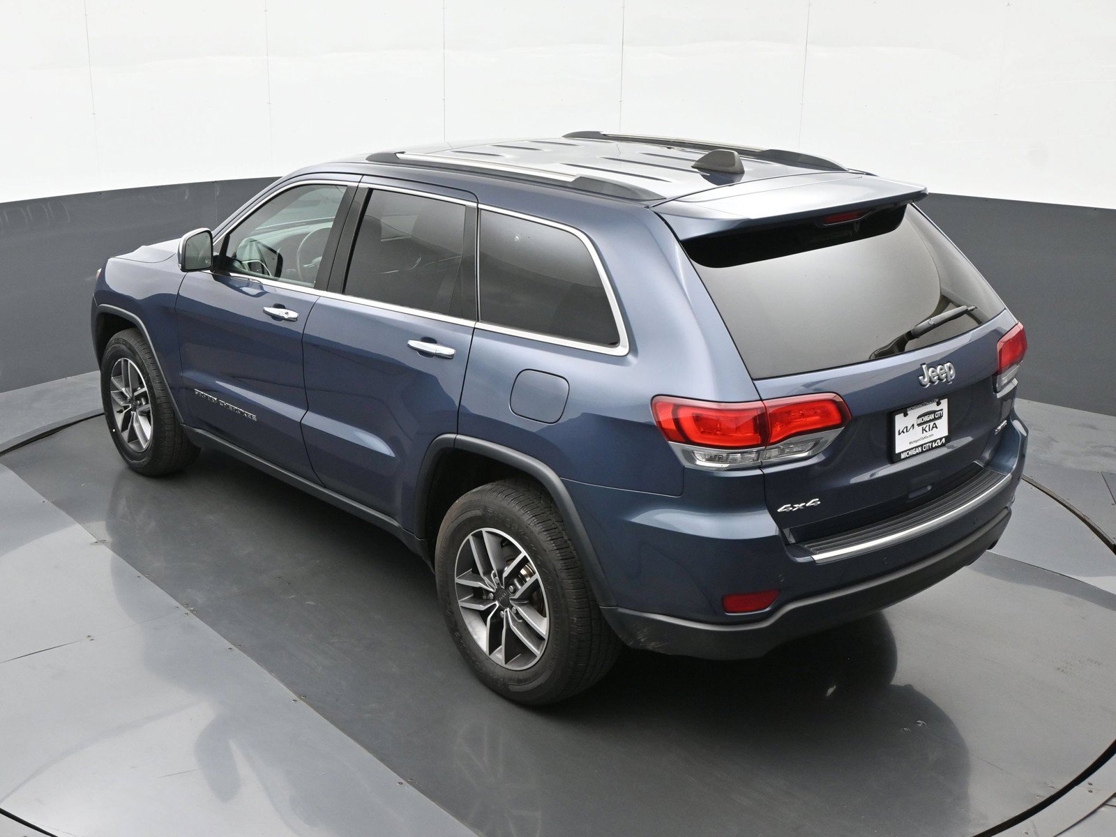 Used 2021 Jeep Grand Cherokee Limited AWD/4WD image 29