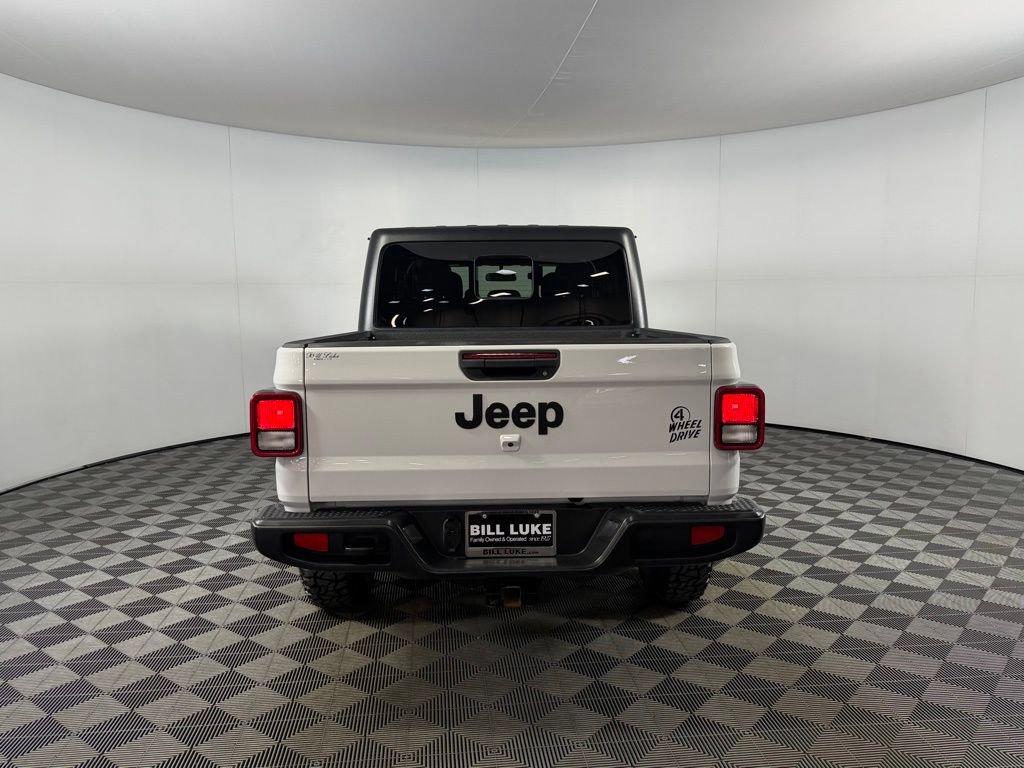Certified 2022 Jeep Gladiator Willys image 8