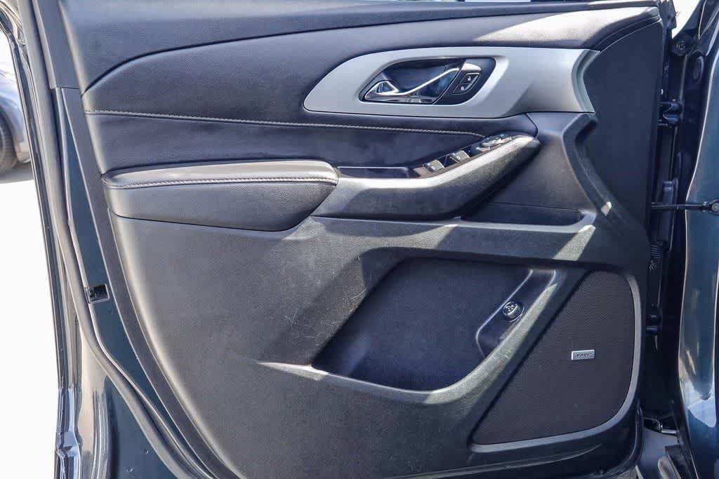 Used 2020 Chevrolet Traverse RS w/ LPO, Cargo Package FWD image 18