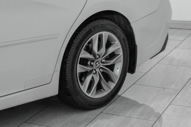 Used 2019 Toyota Avalon XLE w/ Moonroof Package image 60