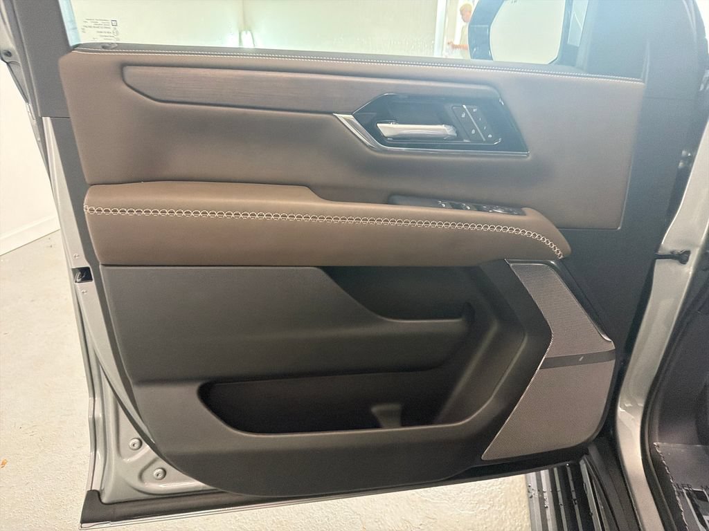 New 2026 GMC Yukon XL Denali Ultimate AWD/4WD image 14