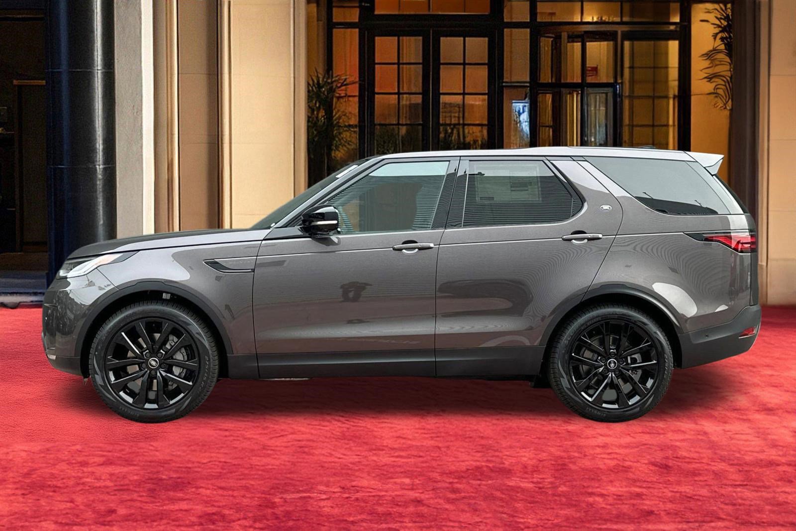 New 2026 Land Rover Discovery S AWD/4WD image 2
