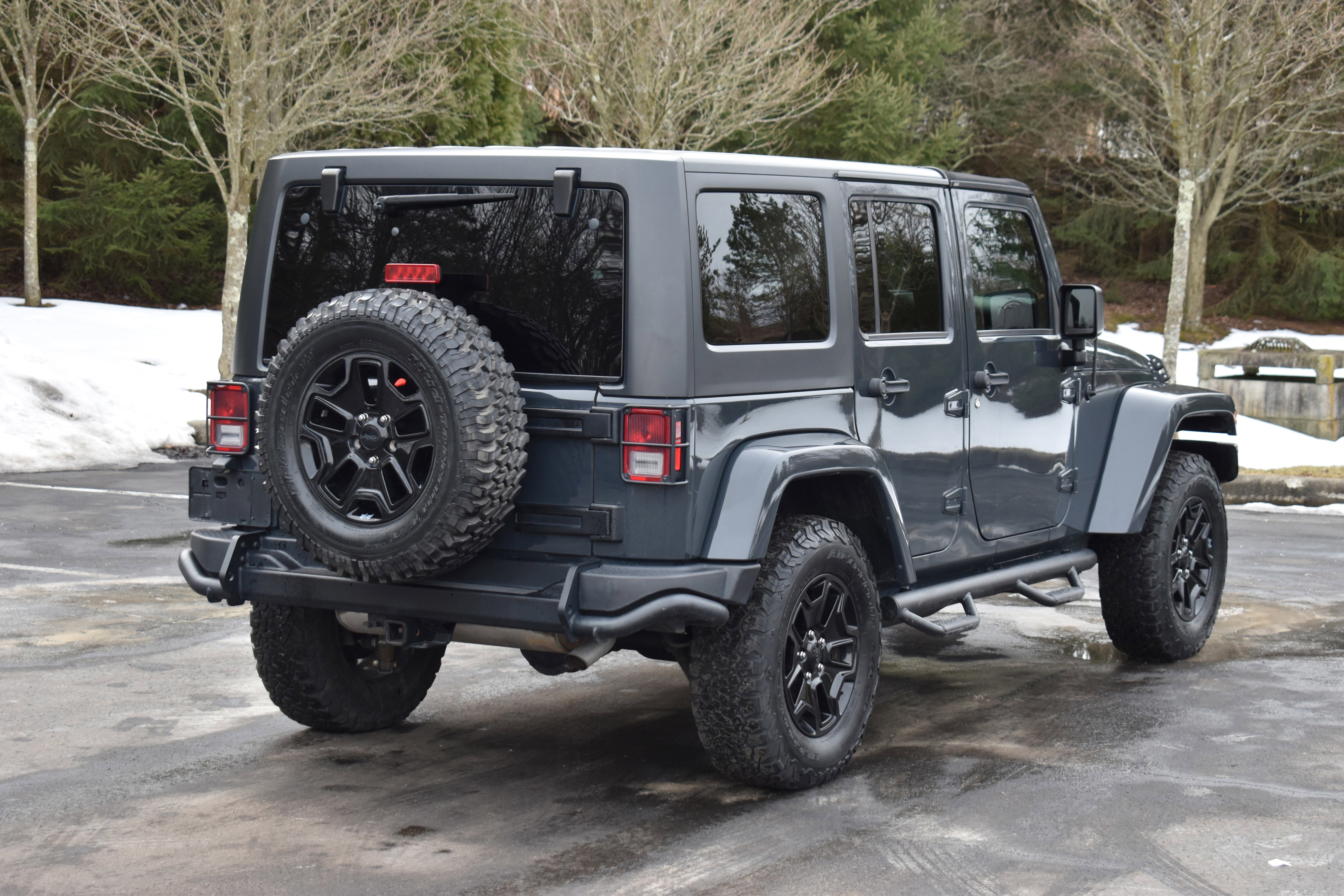 Used 2017 Jeep Wrangler Unlimited Sahara image 31