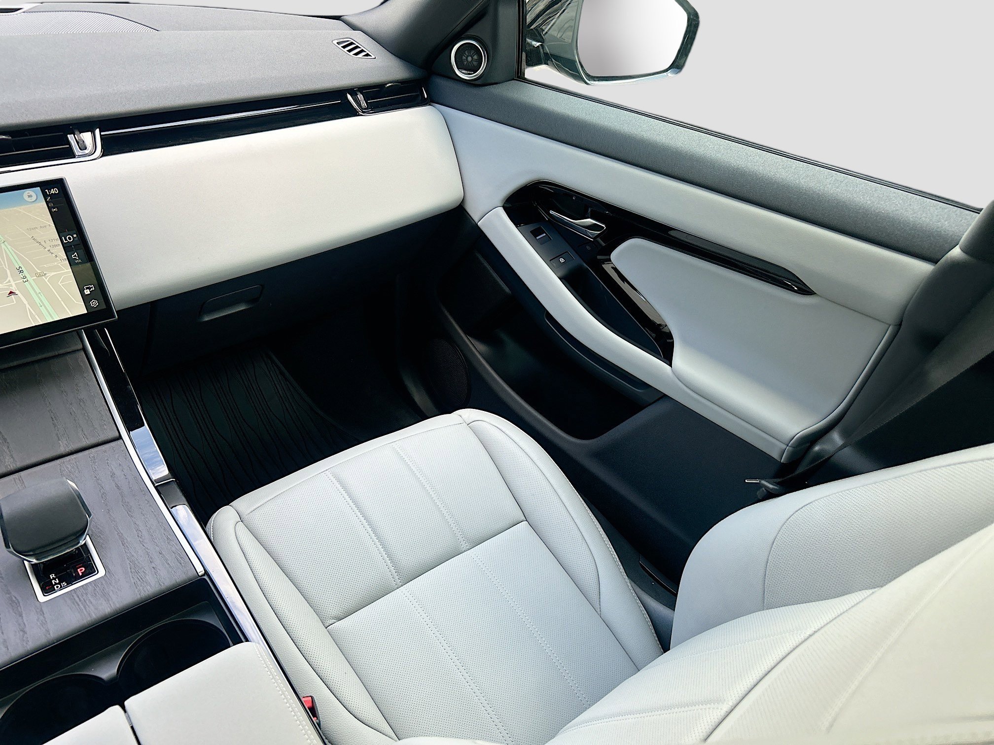 Used 2026 Land Rover Range Rover Evoque S image 14