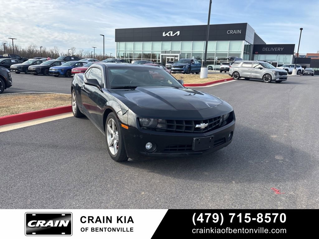 Used 2013 Chevrolet Camaro LT image 2