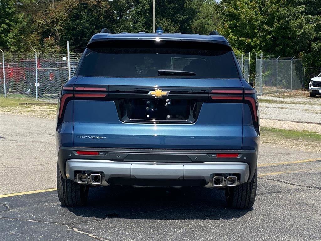 New 2026 Chevrolet Traverse LT w/ Driver Confidence Package image 4