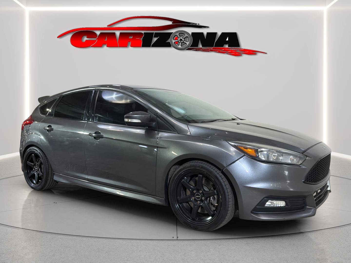 Used 2017 Ford Focus ST FWD image 2
