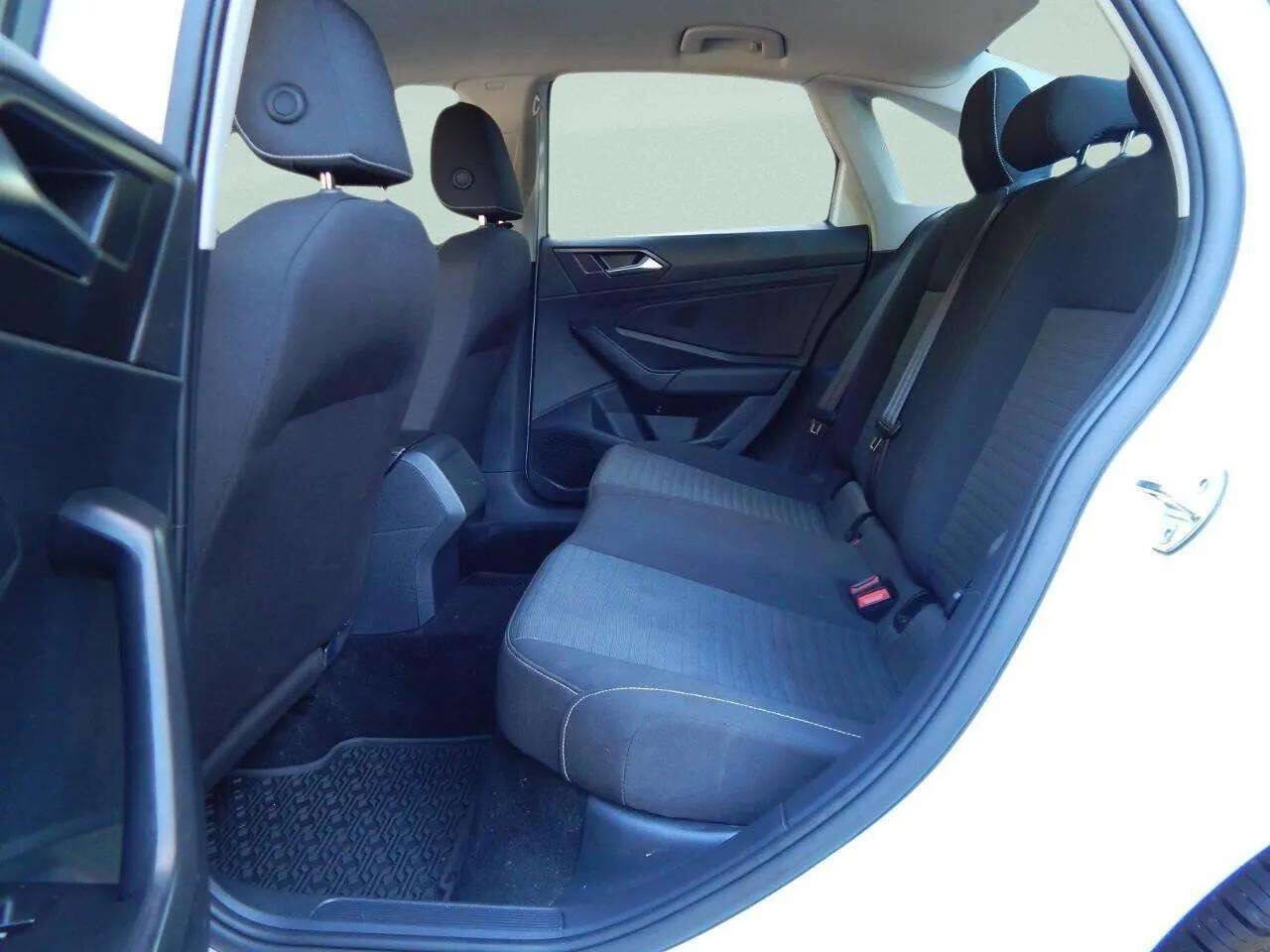 Used 2024 Volkswagen Jetta S image 30