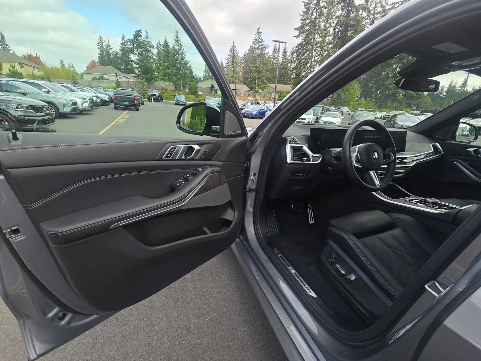 Used 2026 BMW X5 xDrive40i w/ M Sport Package AWD/4WD image 20