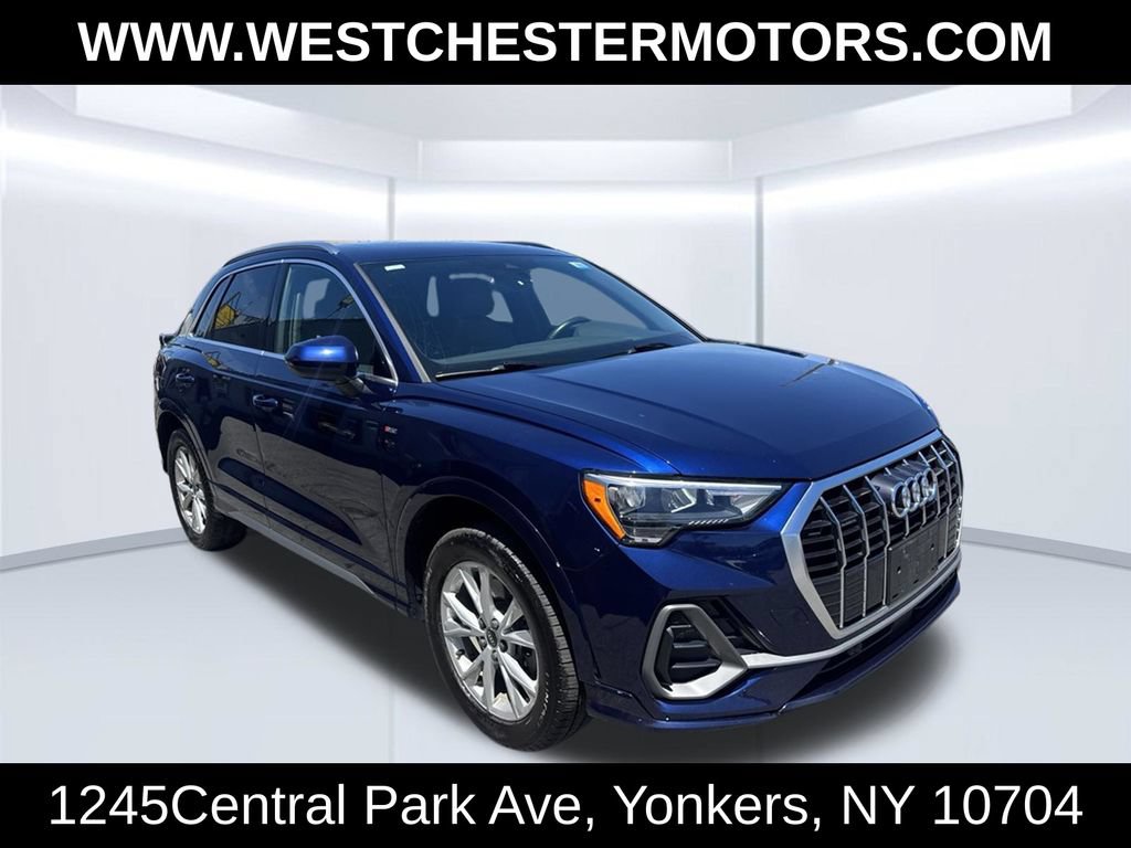 Used 2022 Audi Q3 2.0T Premium w/ Convenience Package AWD/4WD image 3