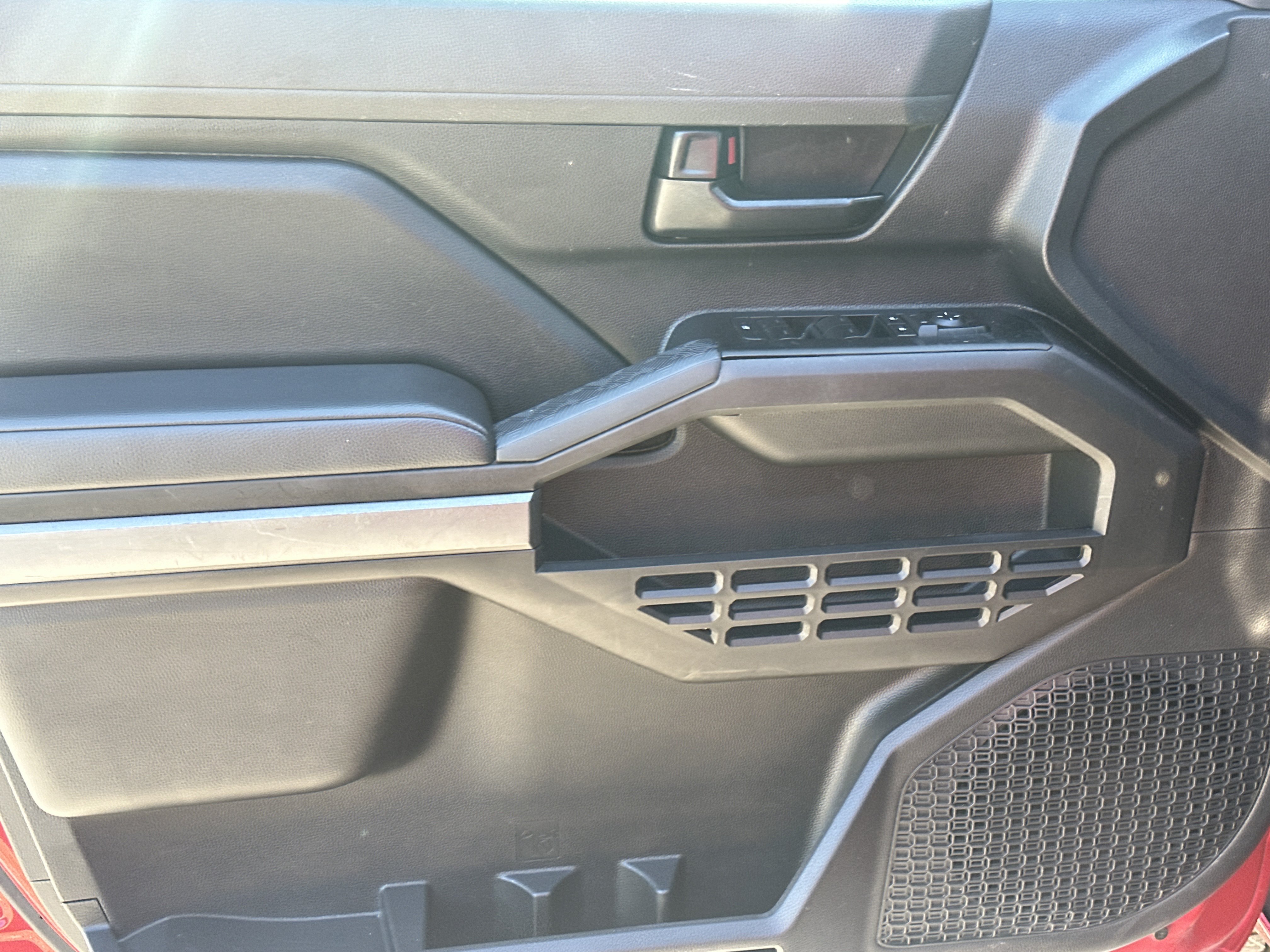 Used 2024 Toyota Tacoma SR5 RWD image 10