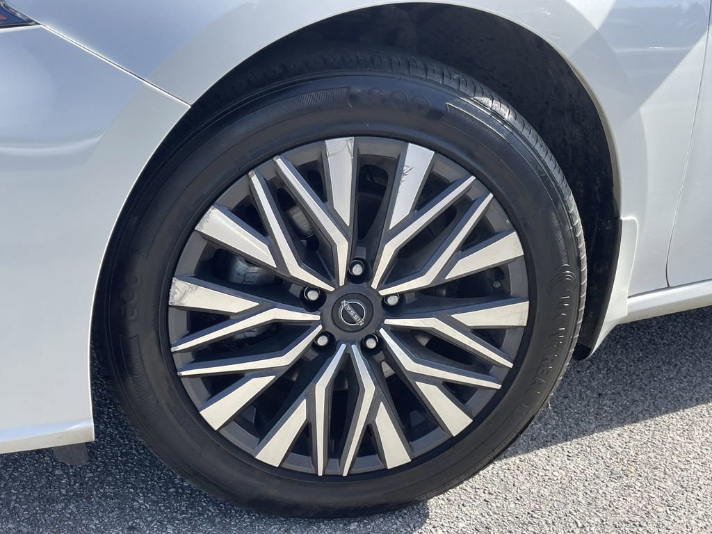 Used 2024 Nissan Altima 2.5 SV w/ SV Premium Package image 35