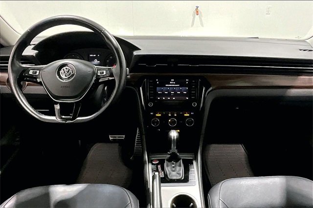 Used 2020 Volkswagen Passat 2.0T SEL image 7
