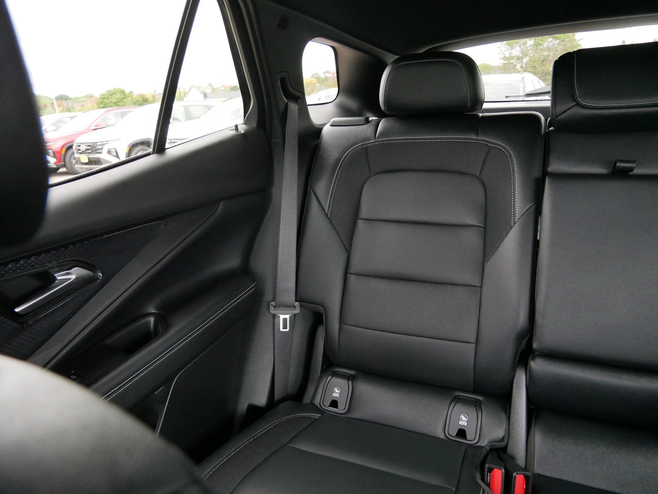 Used 2024 Chevrolet Blazer EV LT AWD/4WD image 12