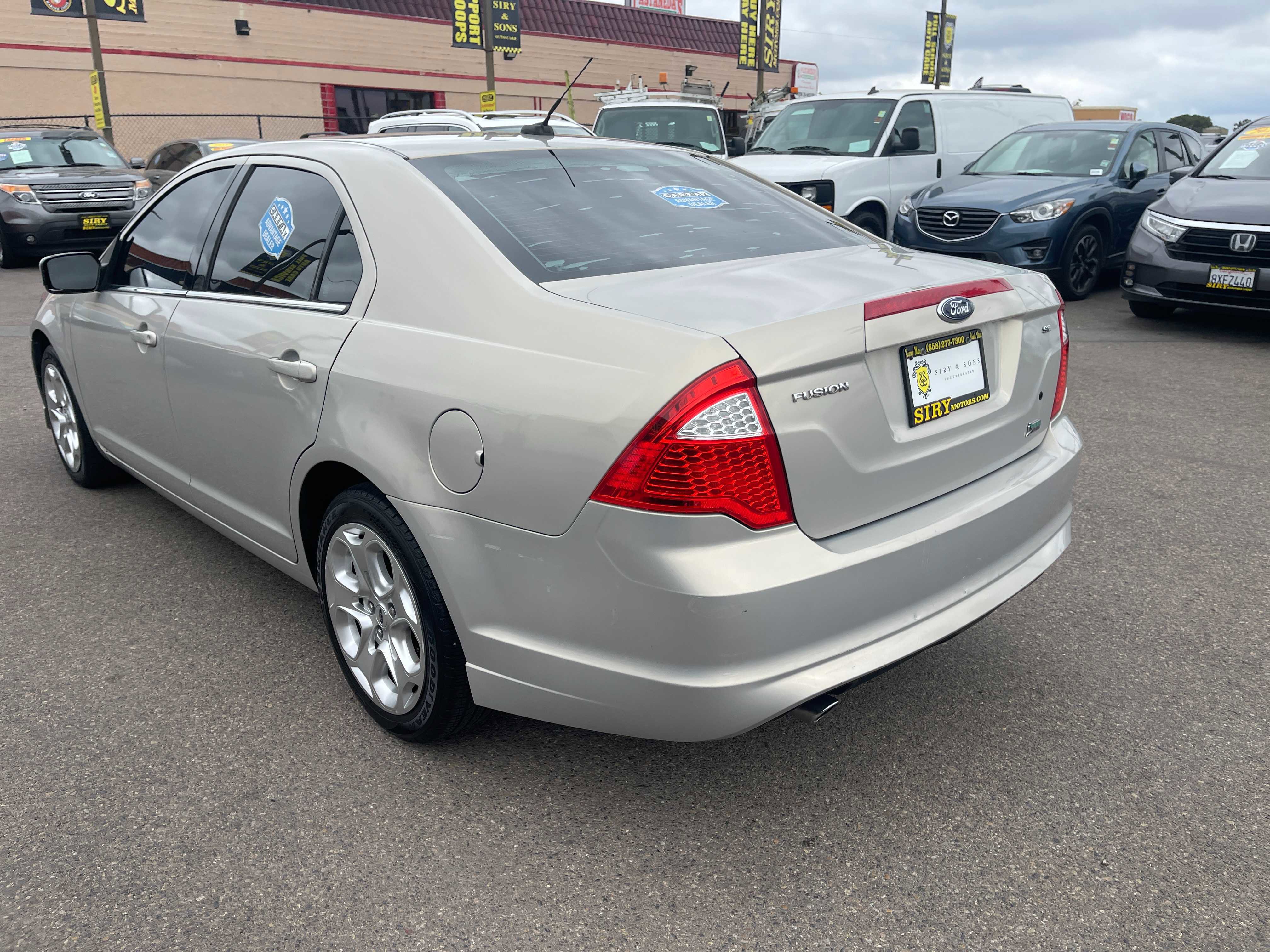 Used 2010 Ford Fusion SE FWD image 5