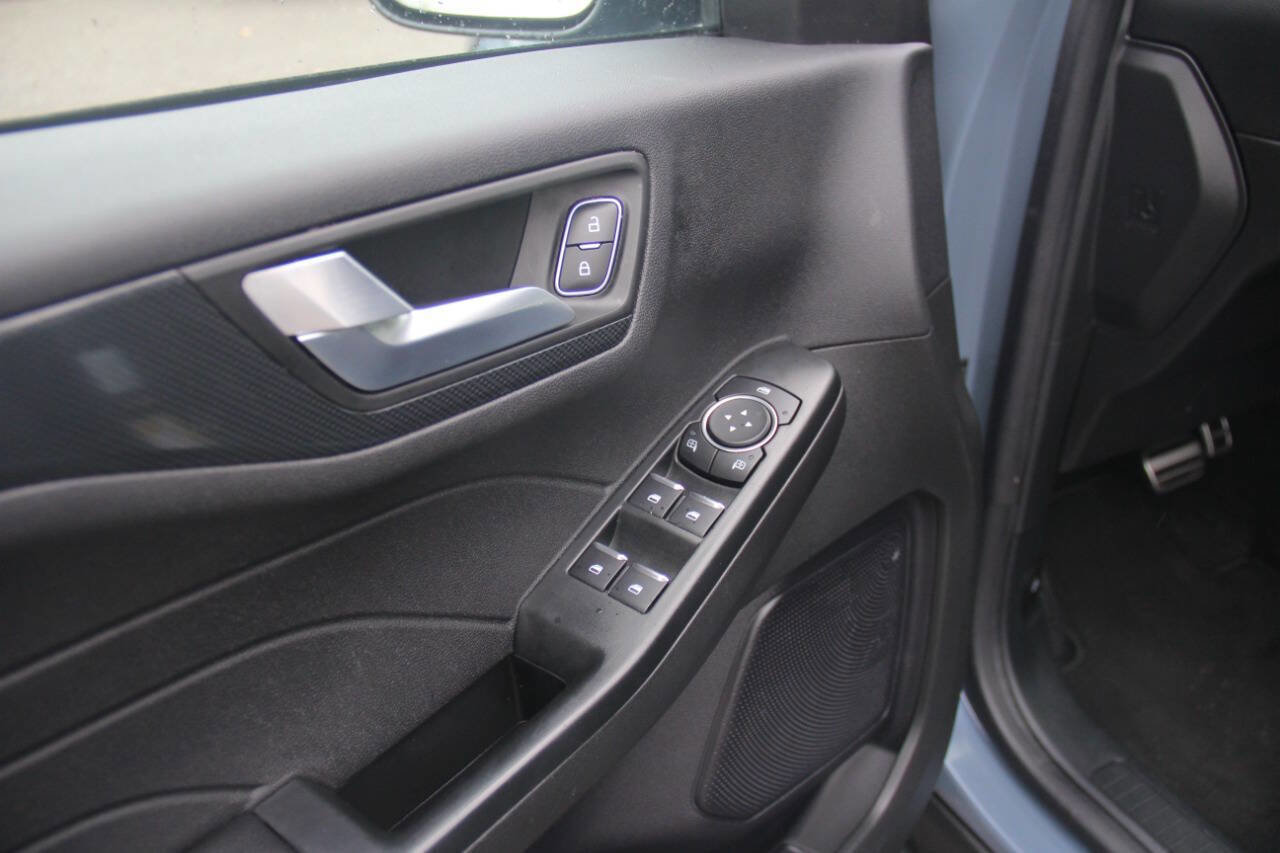 Certified 2024 Ford Escape ST-Line w/ Tech Pack #1 image 27