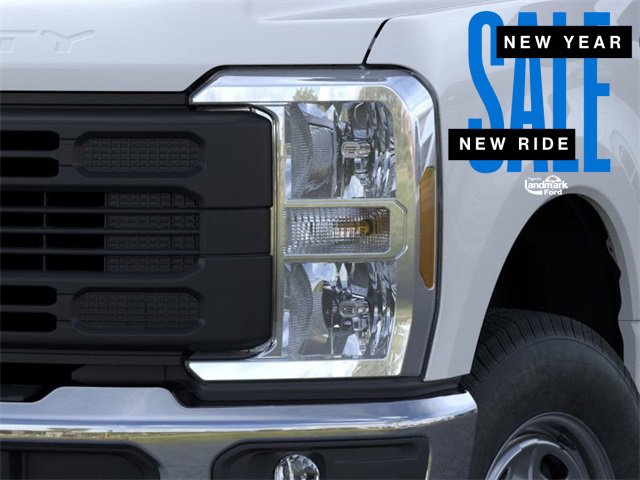 New 2026 Ford F250 XL w/ XL Chrome Package image 19