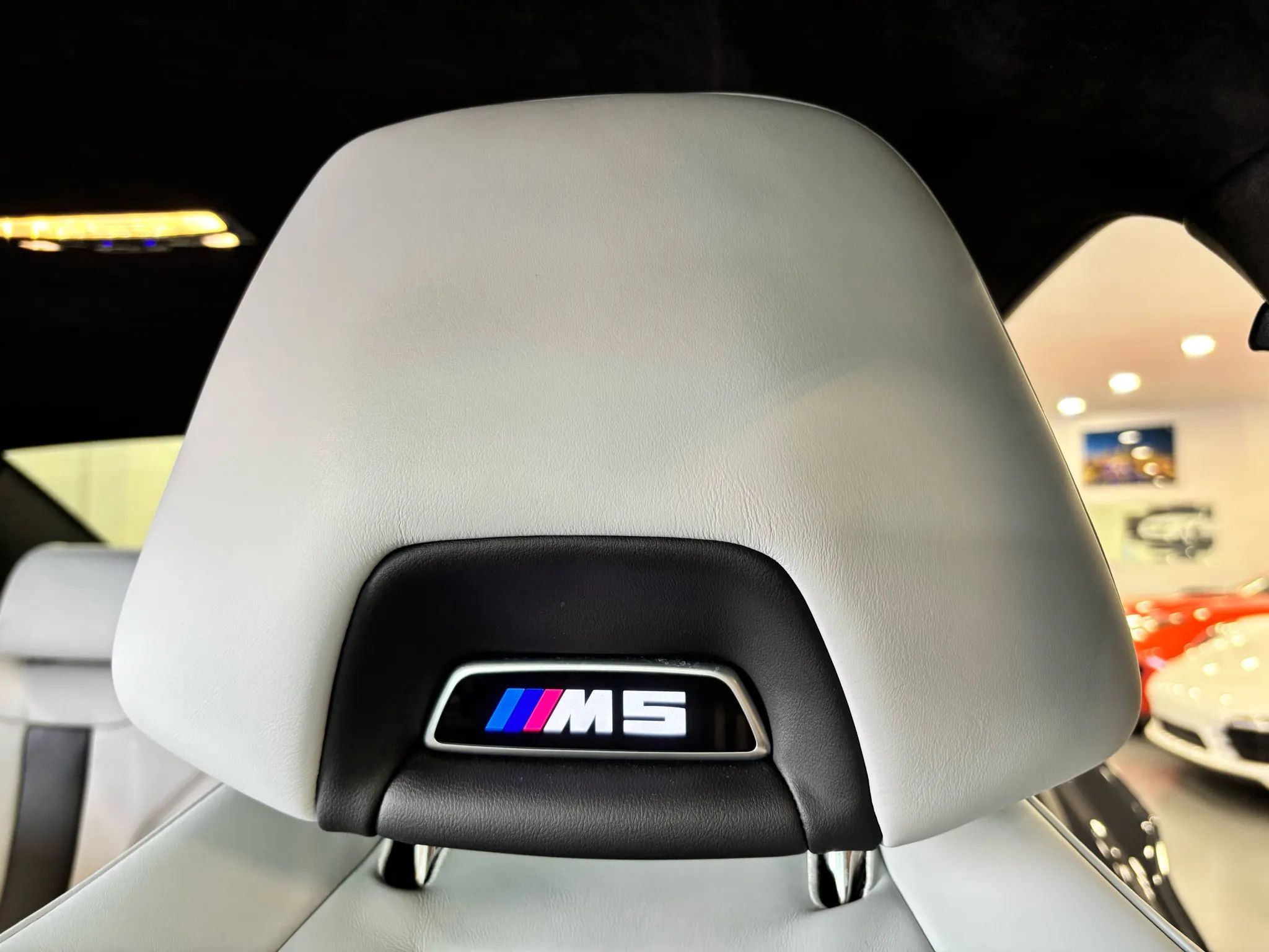 Used 2023 BMW M5 image 18