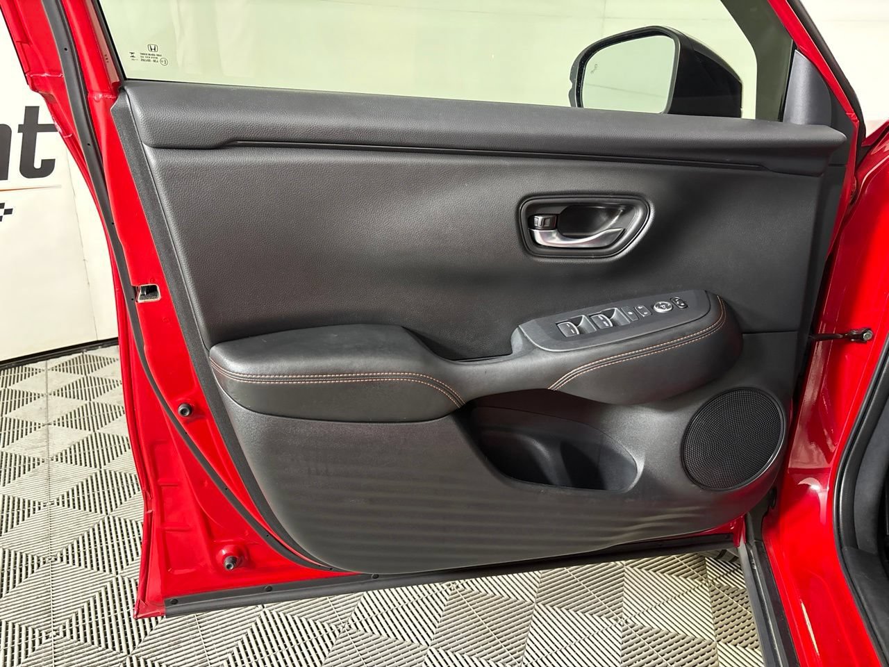Used 2025 Honda HR-V Sport image 7