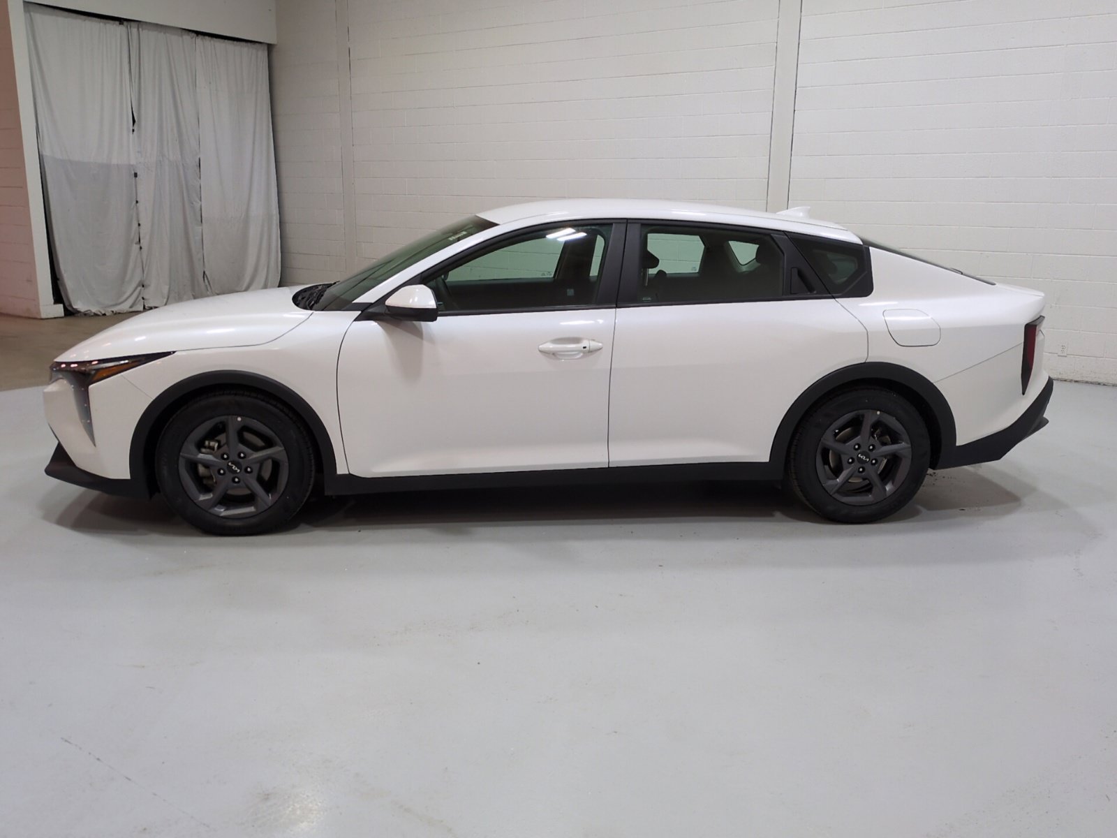 Certified 2025 Kia K4 FWD image 6