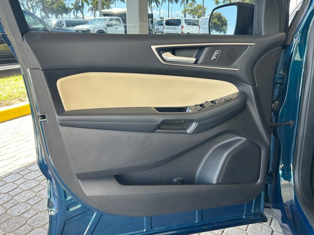 Certified 2020 Ford Edge SEL w/ Cold Weather Package FWD image 35