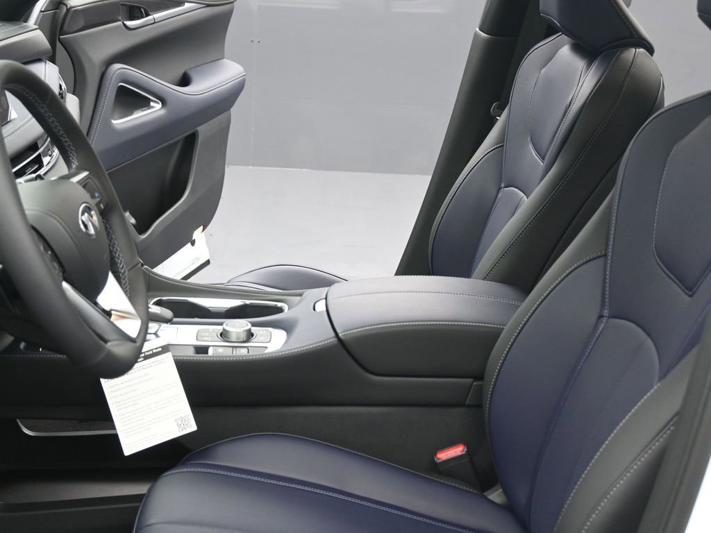 New 2026 INFINITI QX60 Sport w/ Dark Cargo Package image 17