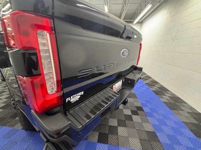 Used 2024 Ford F250 Lariat w/ Sport Appearance Package image 8