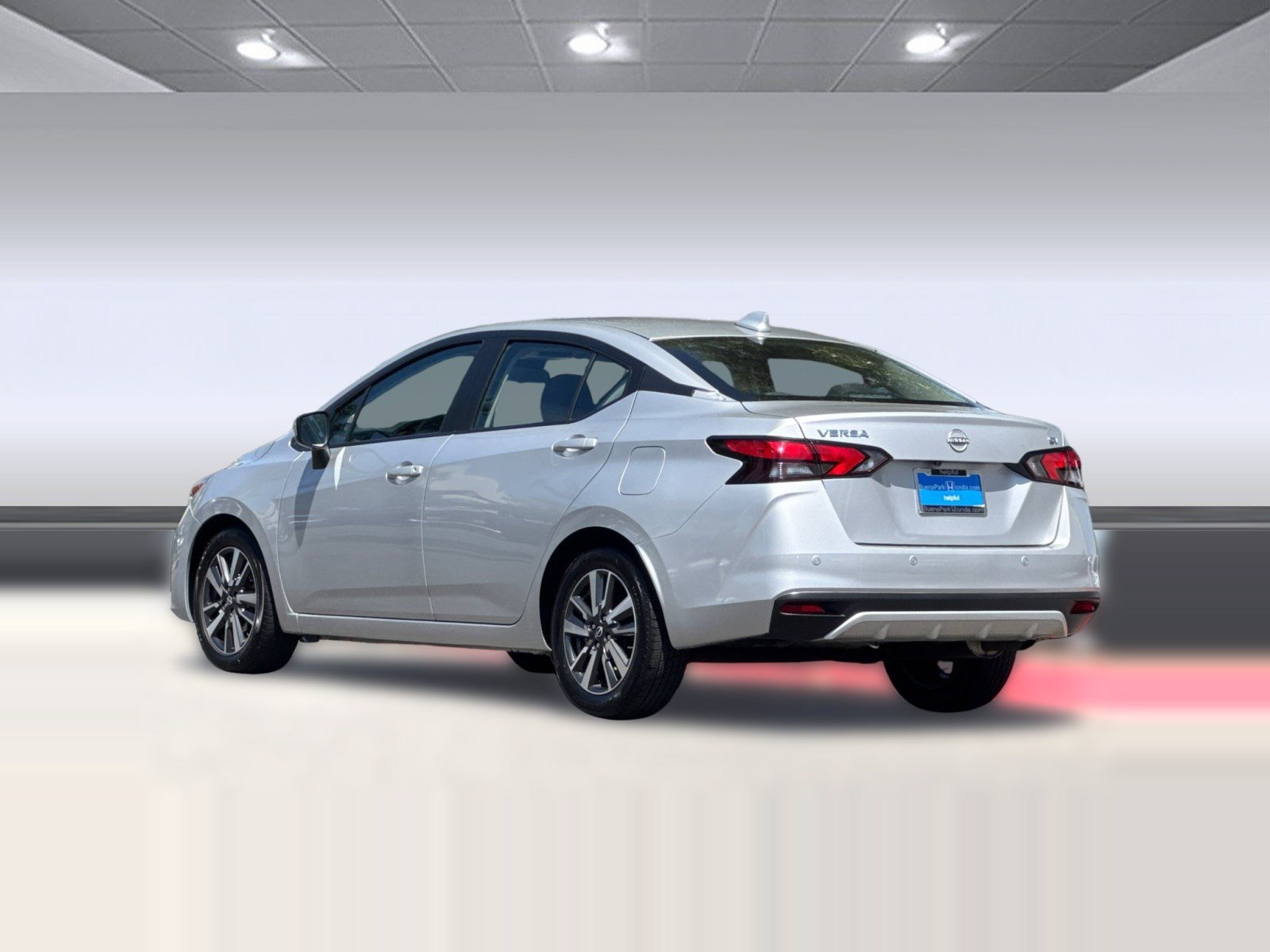 Used 2024 Nissan Versa SV FWD image 3