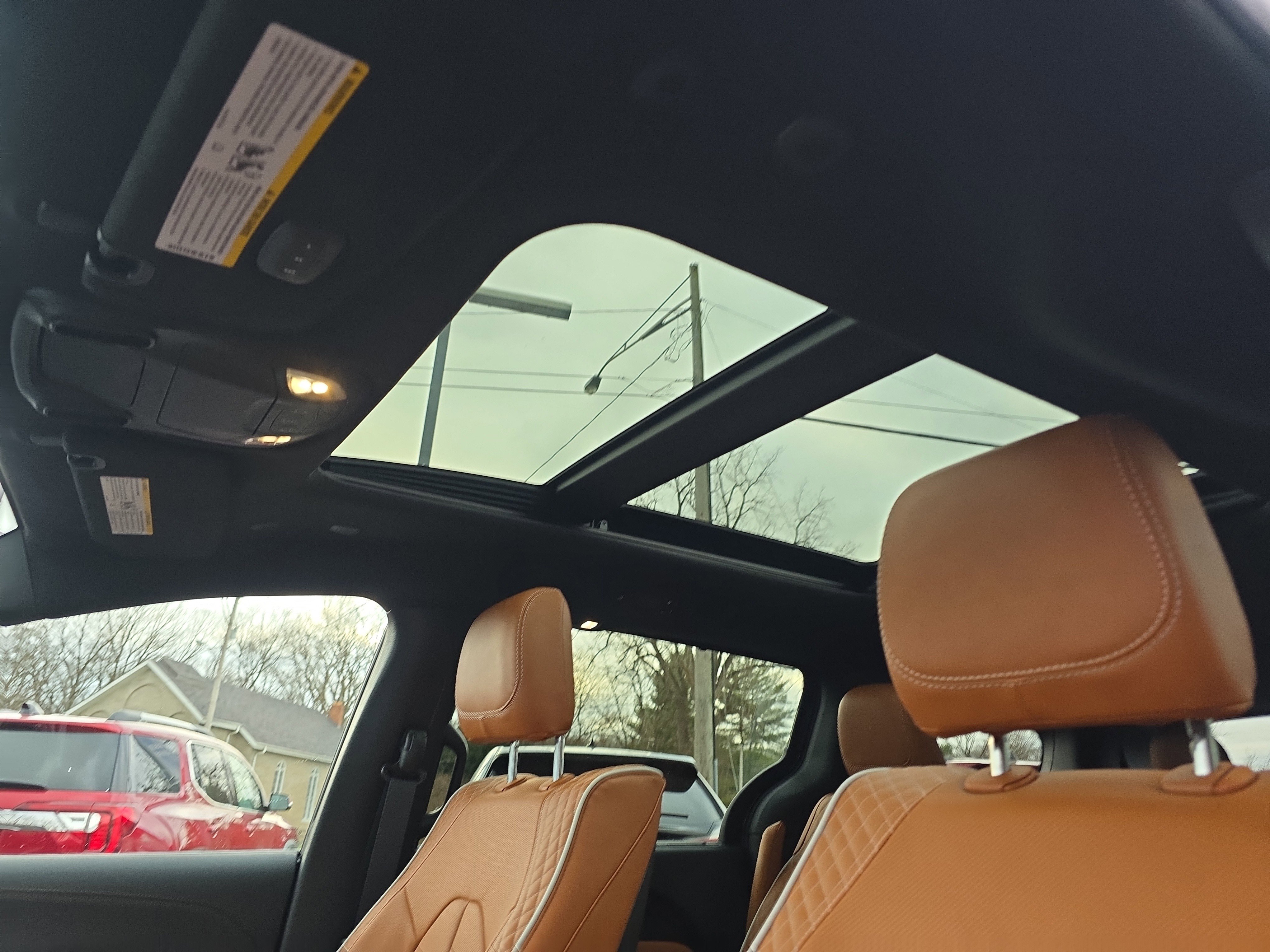 New 2026 Chrysler Pacifica Pinnacle image 5