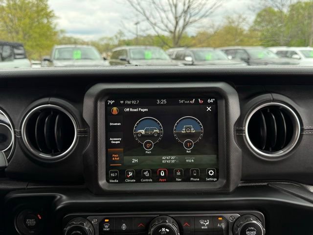 Used 2021 Jeep Wrangler Unlimited Sahara w/ Uconnect 4C Nav & Sound Group AWD/4WD image 28