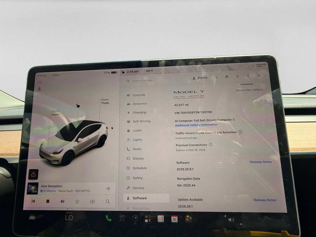 Used 2022 Tesla Model Y Performance AWD/4WD image 24