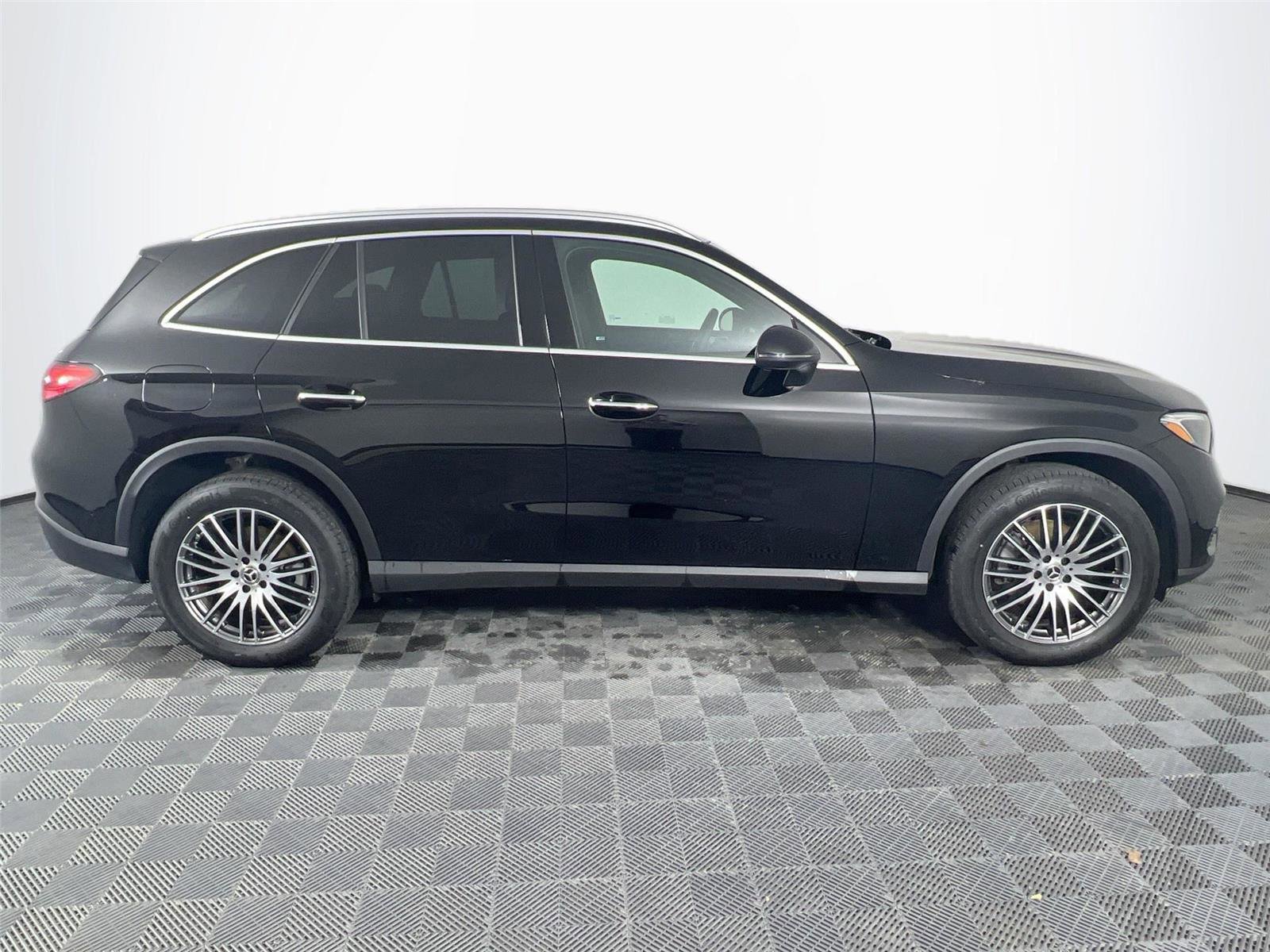 Certified 2026 Mercedes-Benz GLC 300 4MATIC image 7