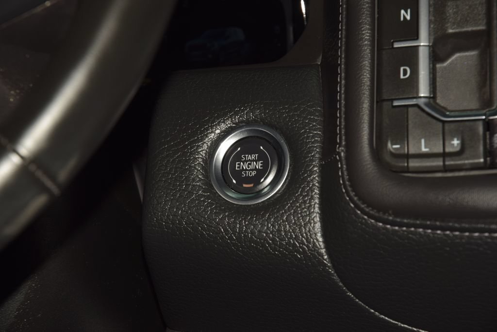 Used 2024 GMC Yukon XL Denali AWD/4WD image 36