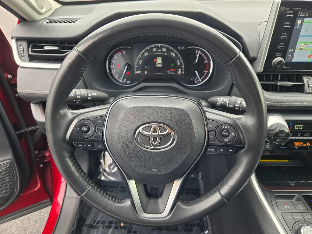 Used 2020 Toyota RAV4 Limited AWD/4WD image 45