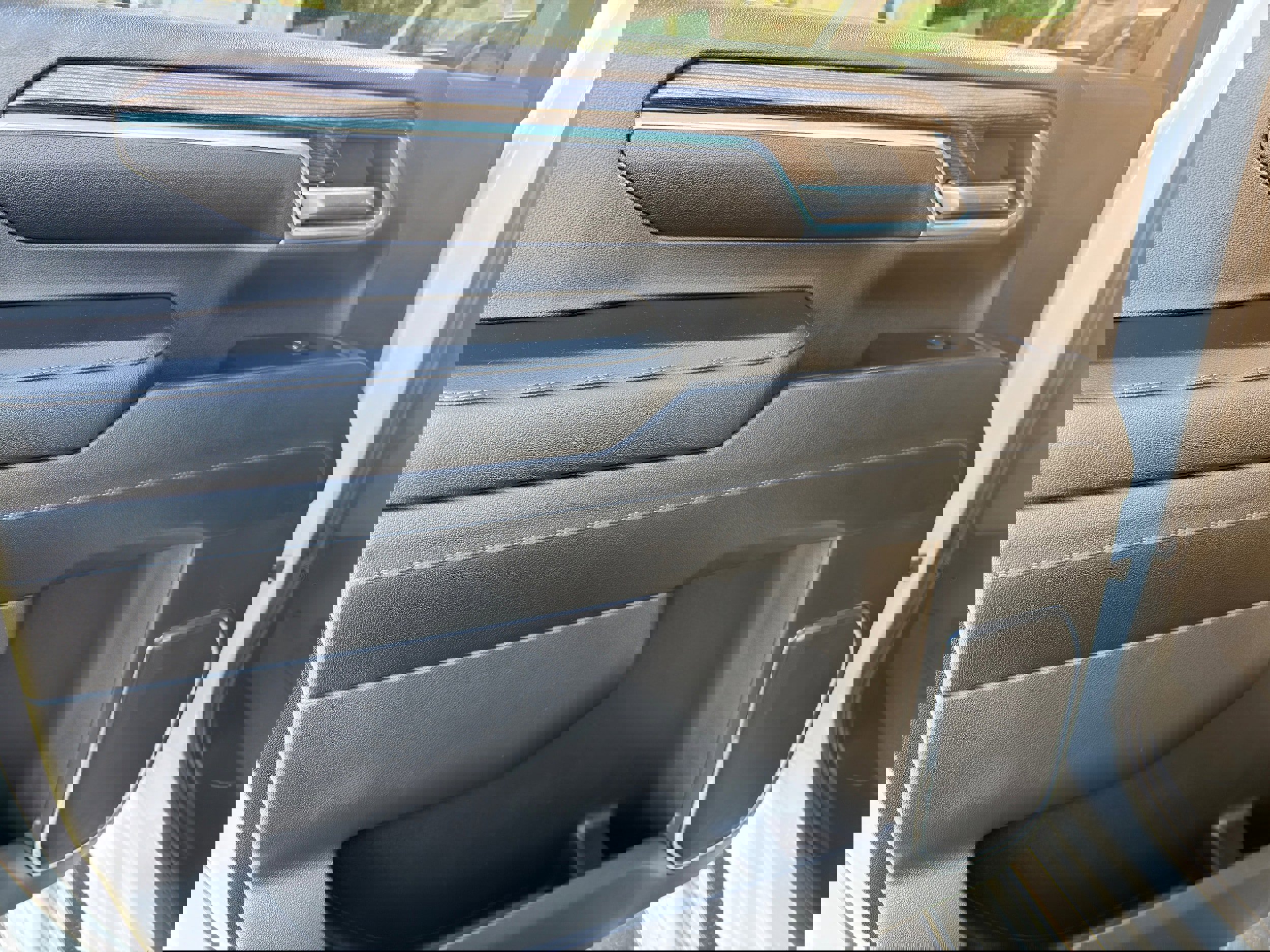 Used 2024 Chevrolet Silverado 2500 LT image 25