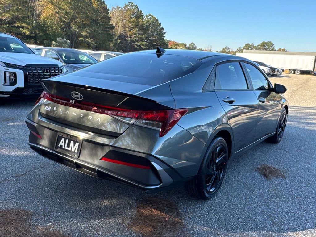 New 2026 Hyundai Elantra Sport image 5