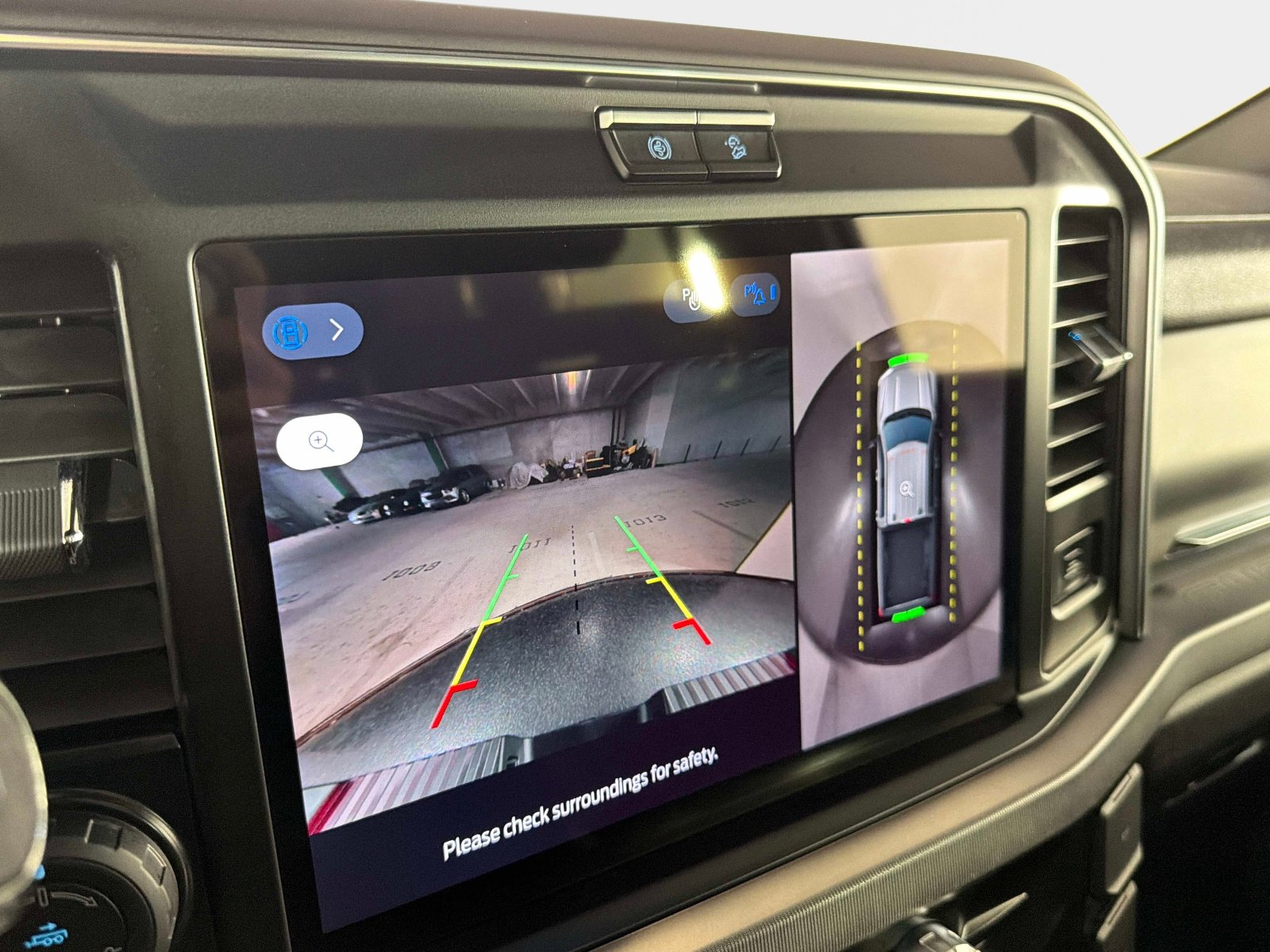 Used 2025 Ford F350 Platinum AWD/4WD image 42
