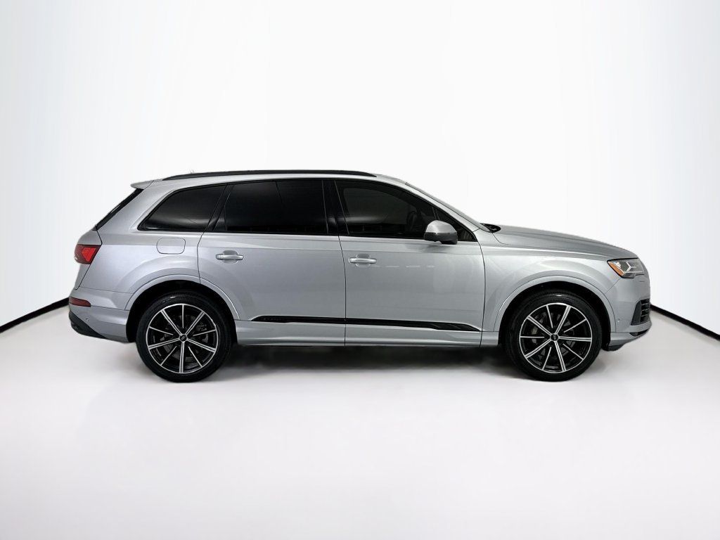 Used 2020 Audi Q7 3.0T Premium Plus w/ Premium Plus Package AWD/4WD image 4