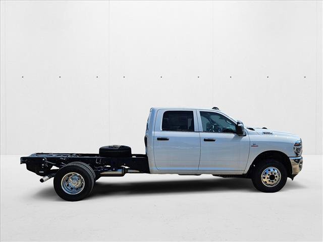New 2025 RAM 3500 Tradesman w/ Chrome Appearance Group AWD/4WD image 7